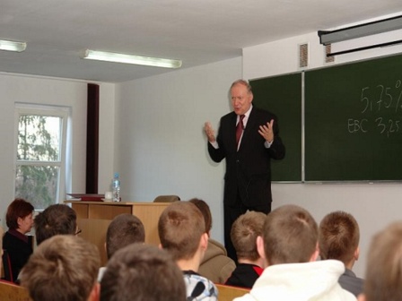 Profesor Marian Noga gościem specjalnym w PWSZ w Nysie - wykład pt. Rola Rady Polityki Pieniężnej w ograniczaniu skutków kryzysu gospodarczego.
